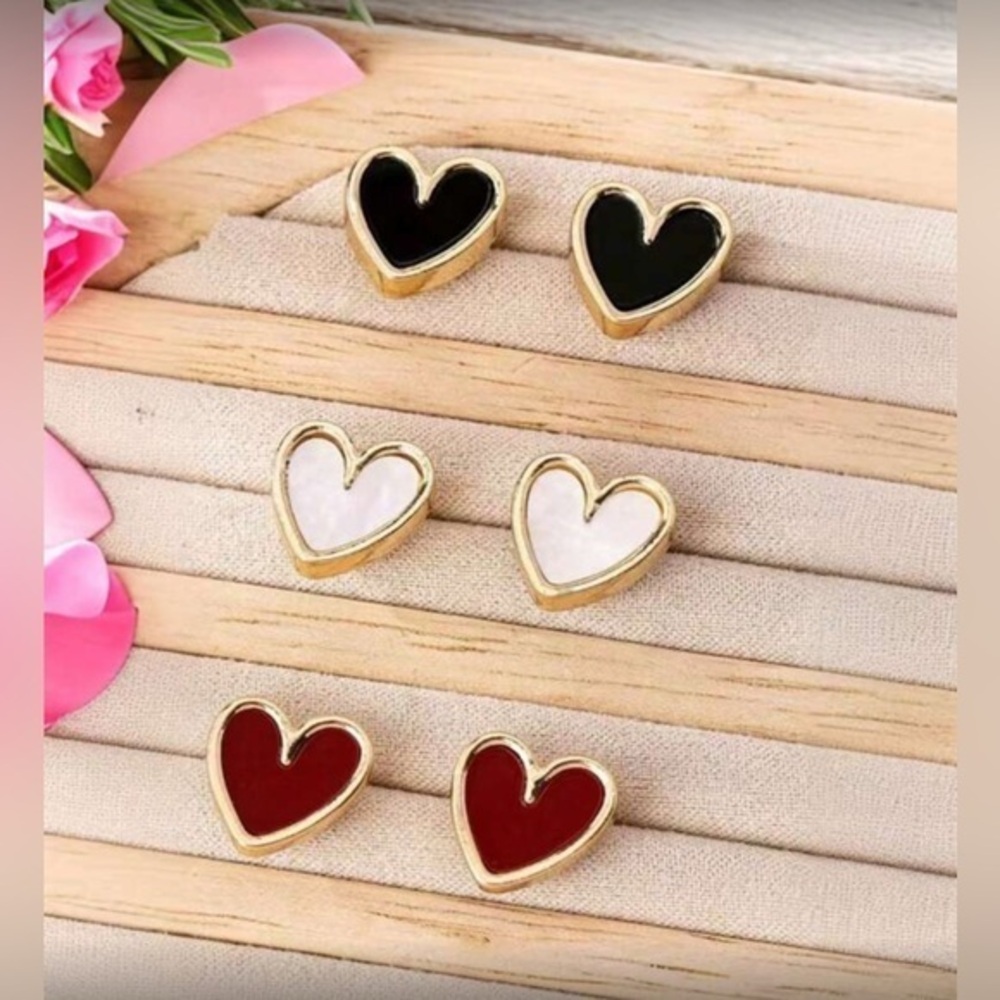 ✨NEW 3 piece Gold Heart Stud Earrings Set